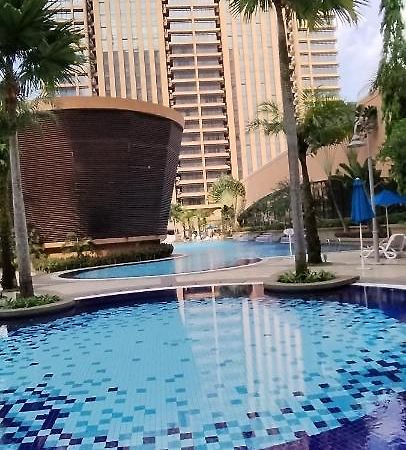 Suites At Times Square Kl Куала Лумпур Екстериор снимка