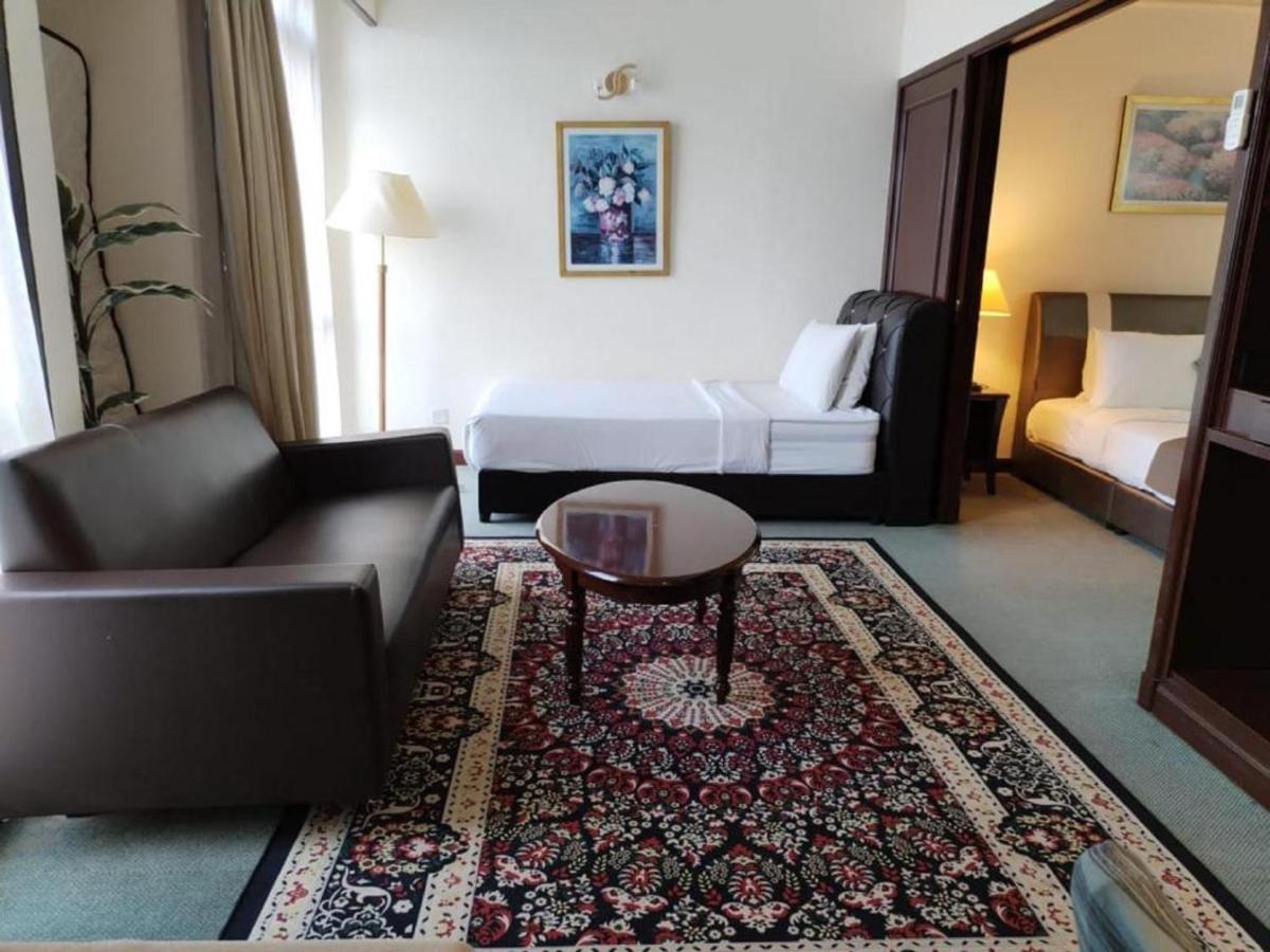 Suites At Times Square Kl Куала Лумпур Екстериор снимка